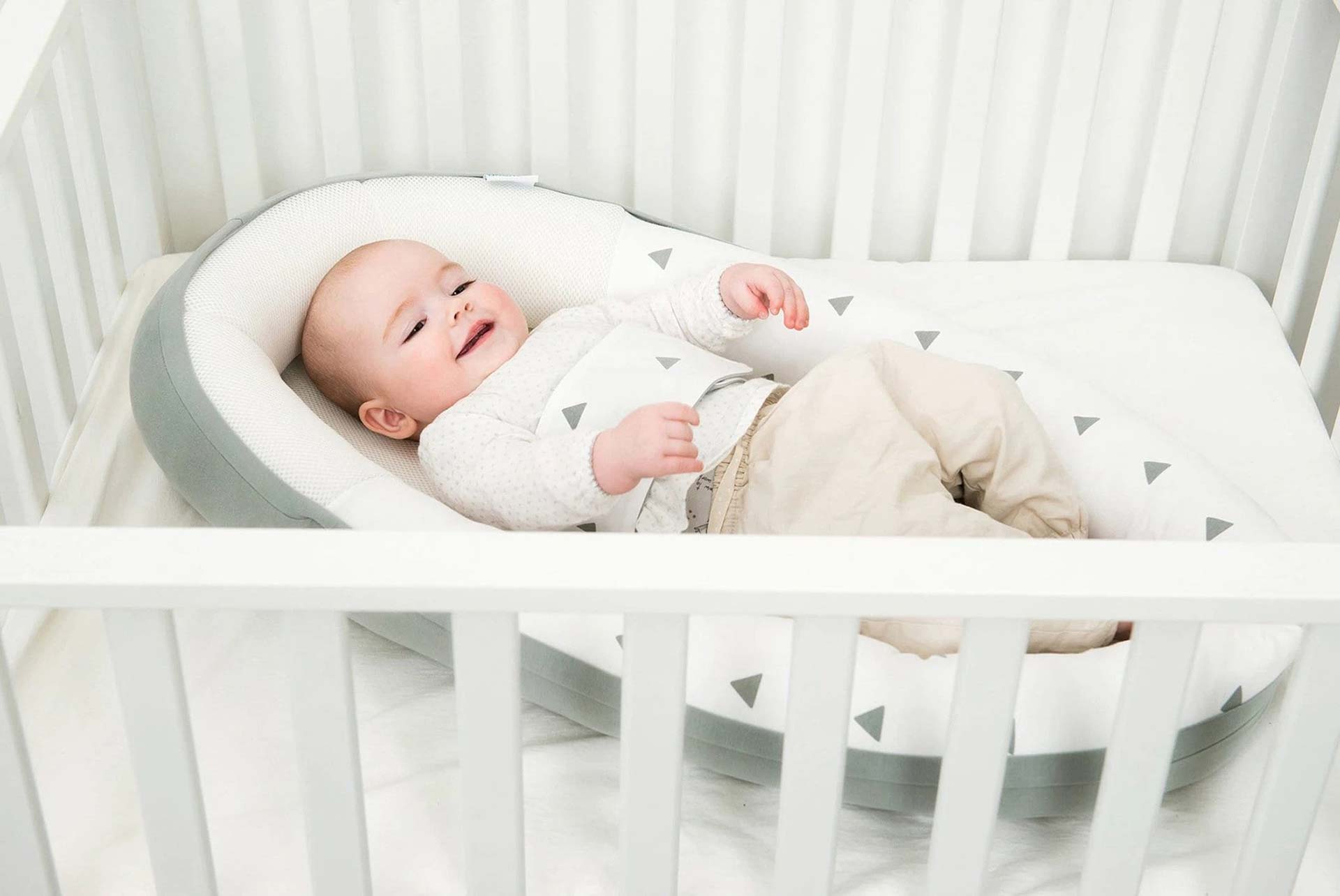 Comparatif des 10 meilleurs réducteurs de lit pour bébé : avis et test